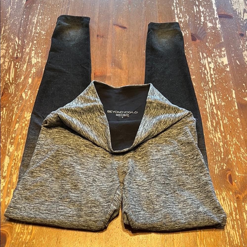 Beyond Yoga Ombre Leggings - Picture 4 of 6